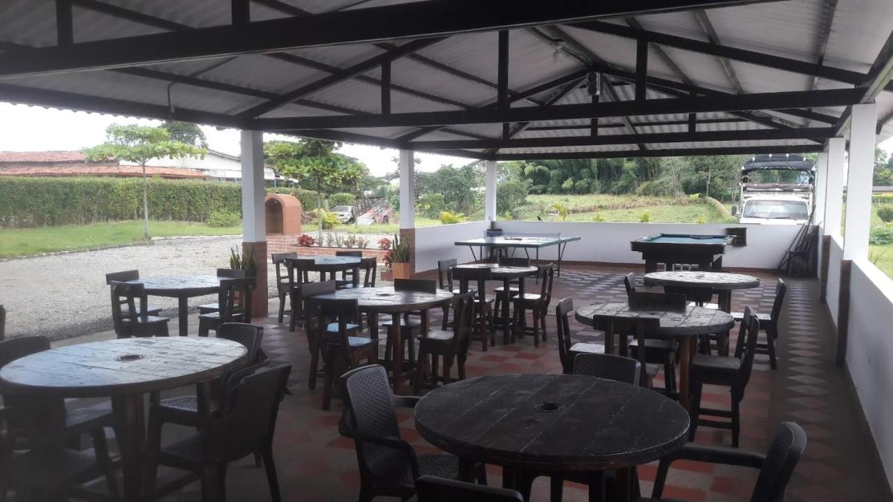 Finca Hotel El Saman De Alto Bonito Montenegro Eksteriør bilde