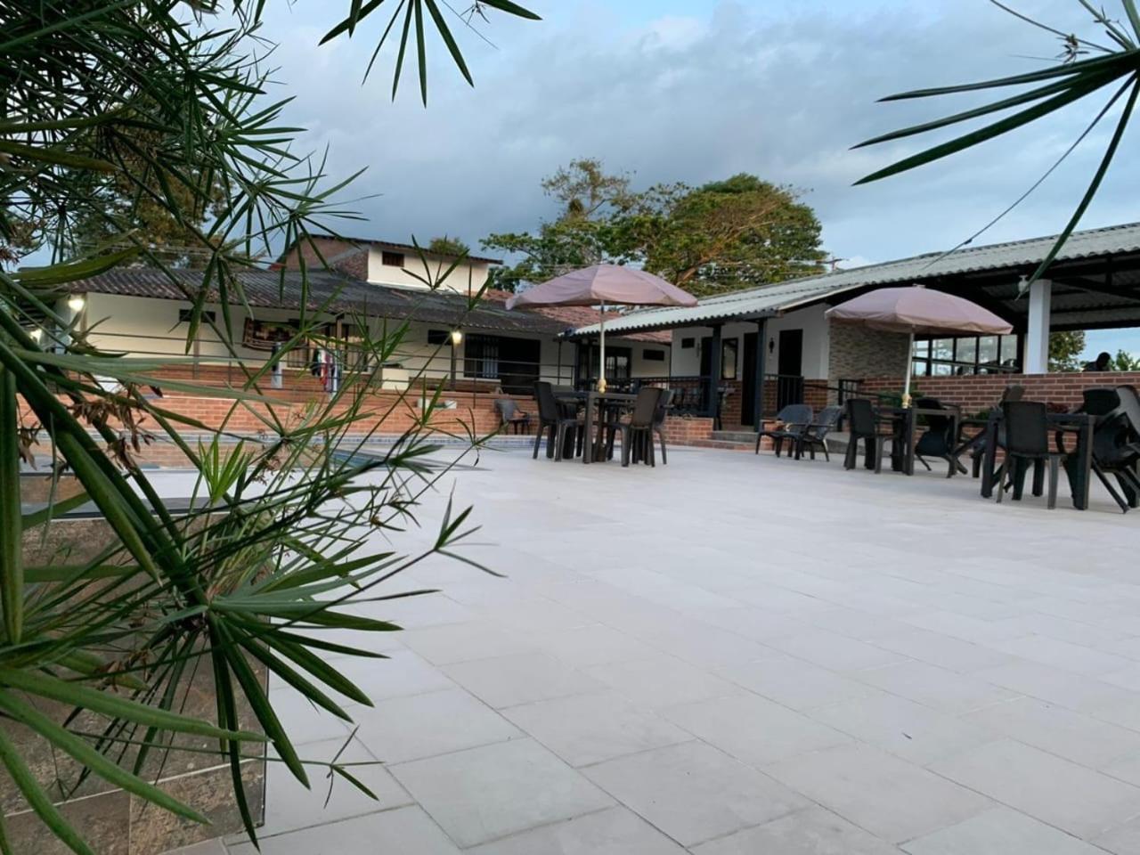 Finca Hotel El Saman De Alto Bonito Montenegro Eksteriør bilde